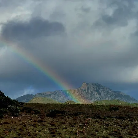 Jolie Maison De Village Avec Vue 펜션 Maury