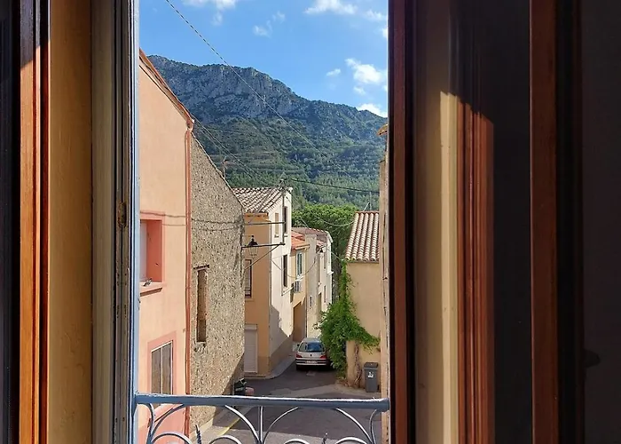 Jolie Maison De Village Avec Vue *